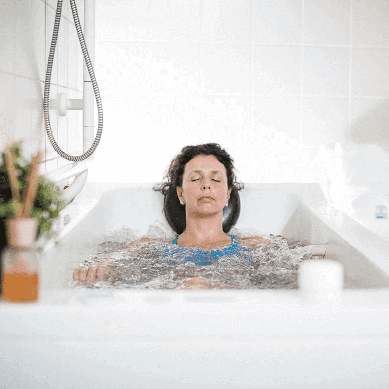 Essential-mineral bath